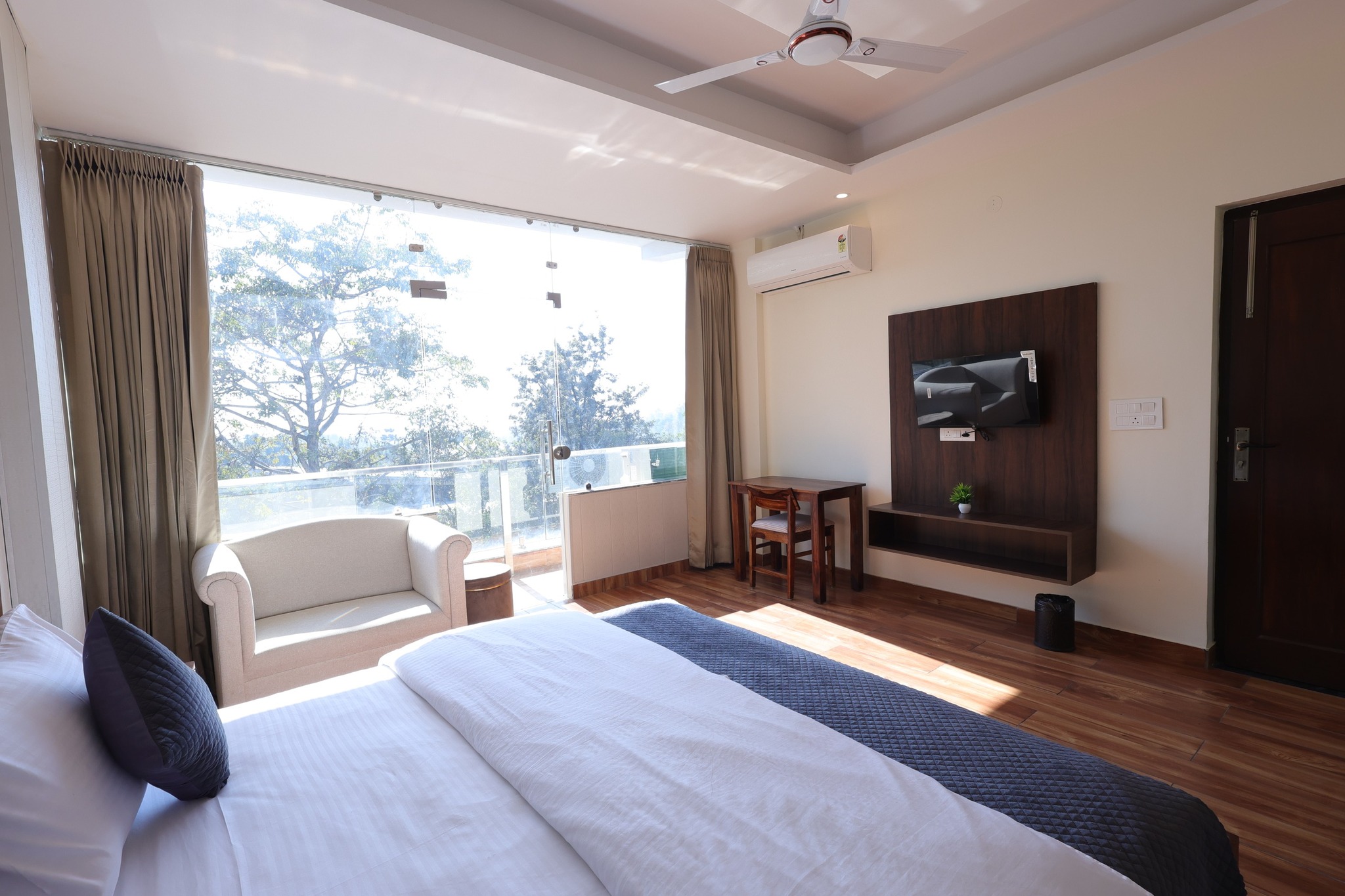 Super Deluxe Room